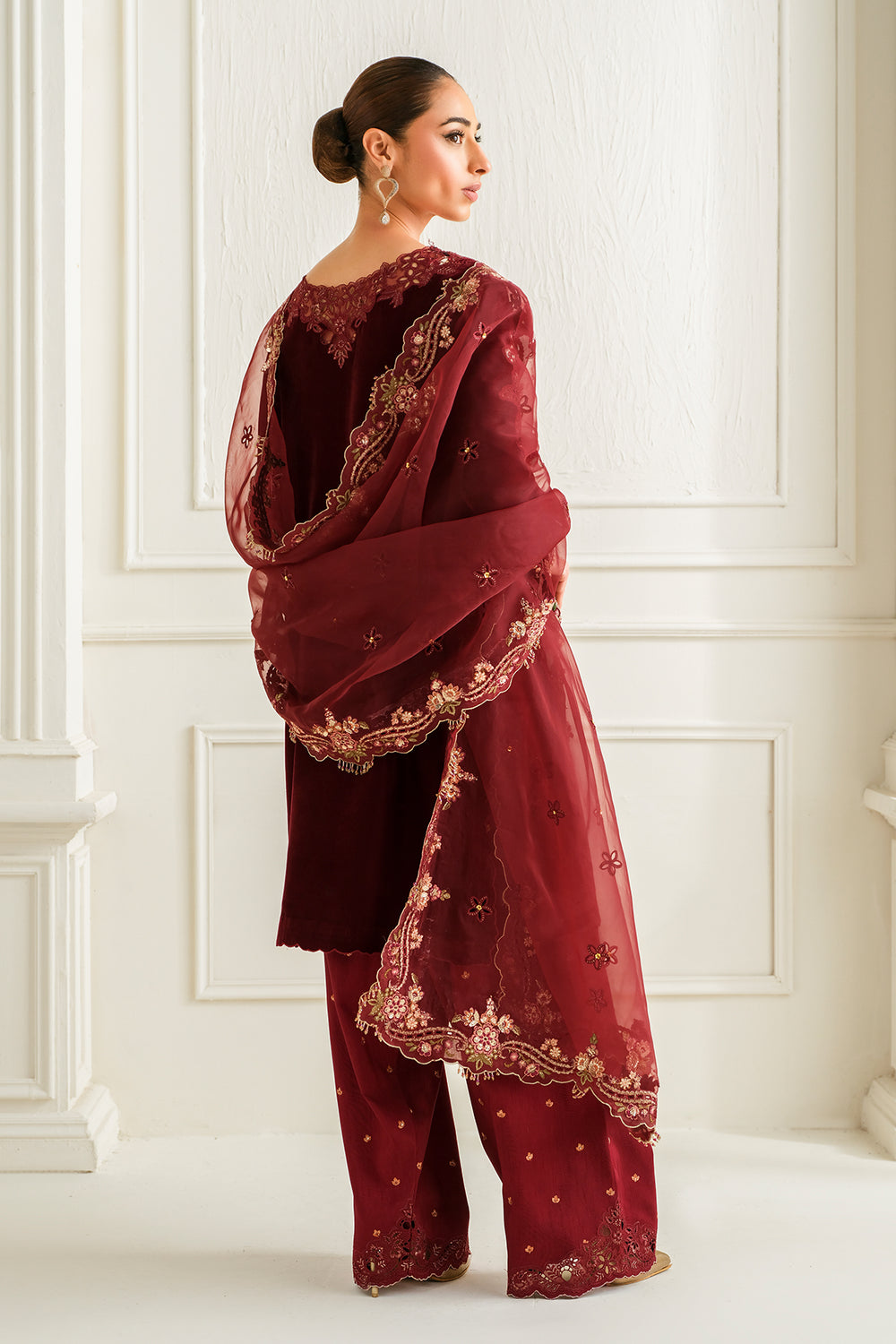 Baroque Velvets'24 - EMBROIDERED VELVET UF-747