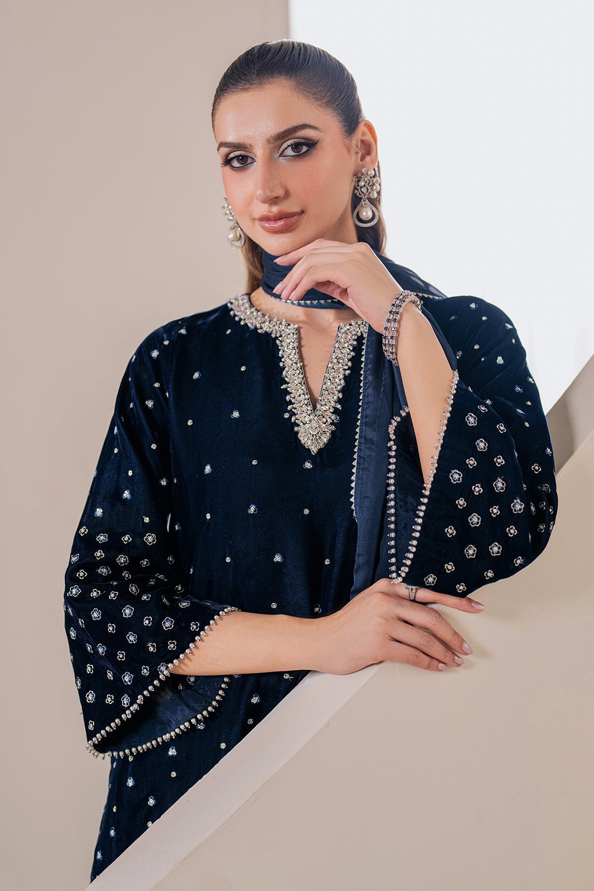 Baroque Velvets'24 - EMBROIDERED VELVET PR-1021