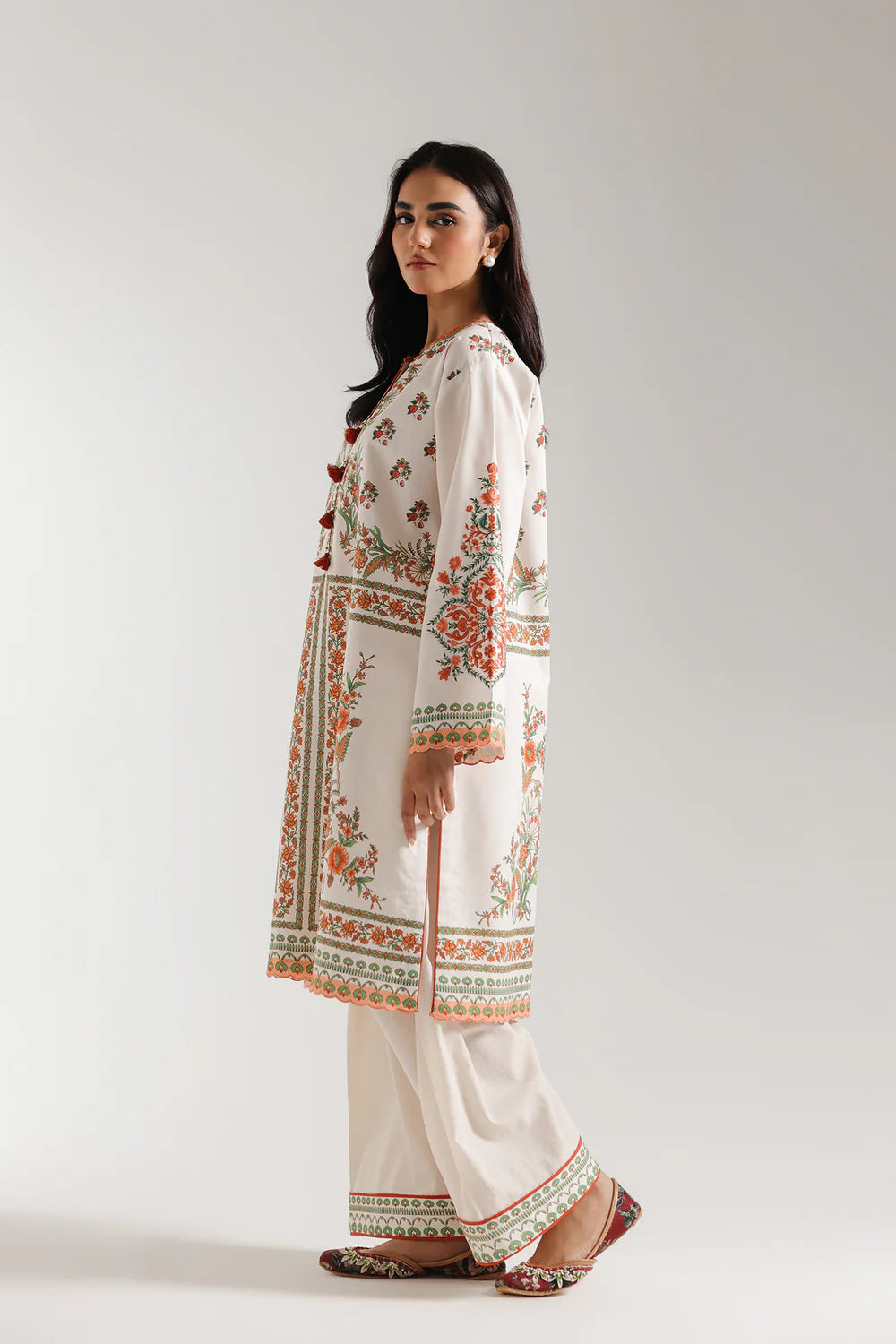 BEIGE | E0596/203/115