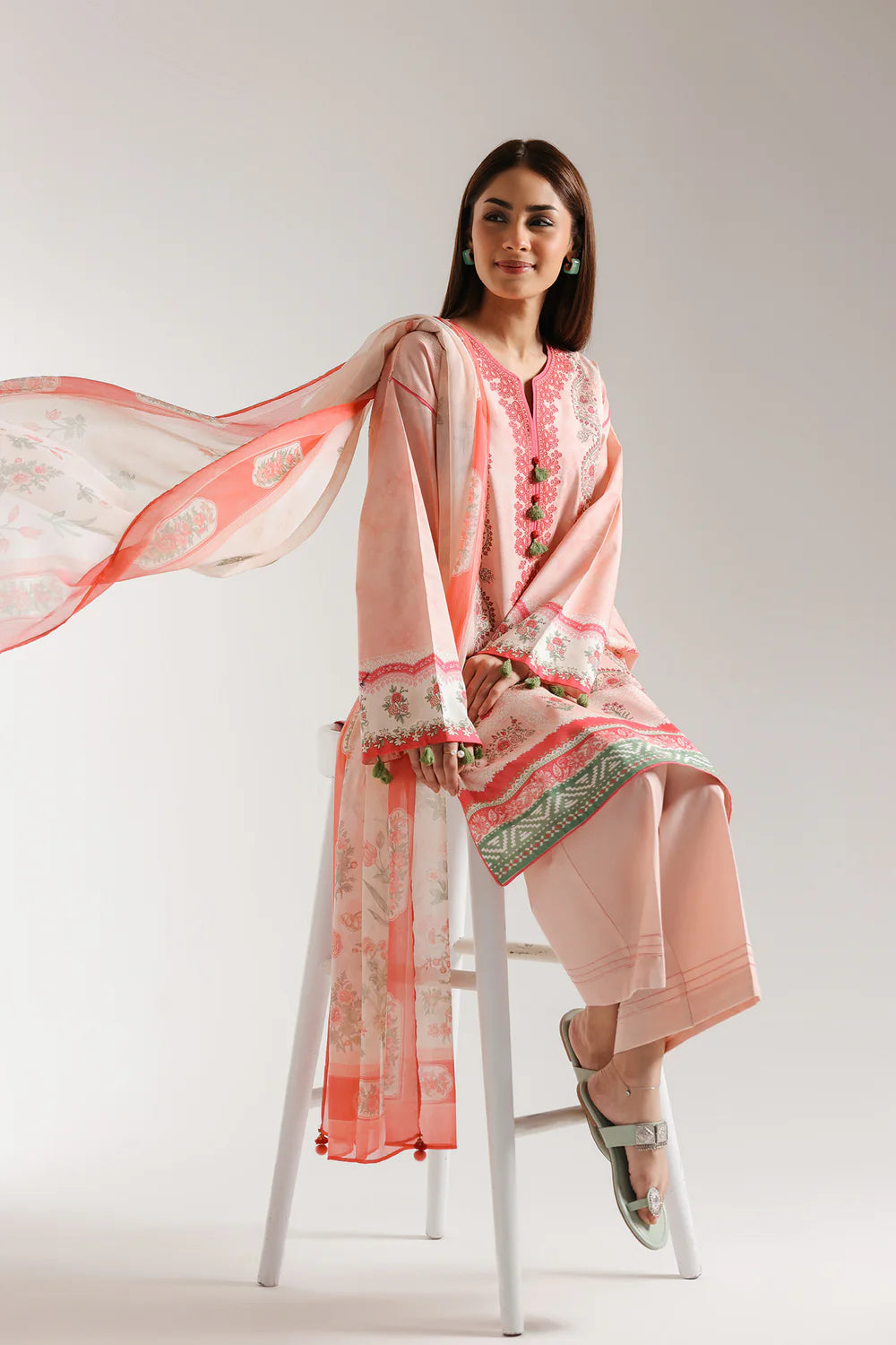 LIGHT PINK | E0587/203/326