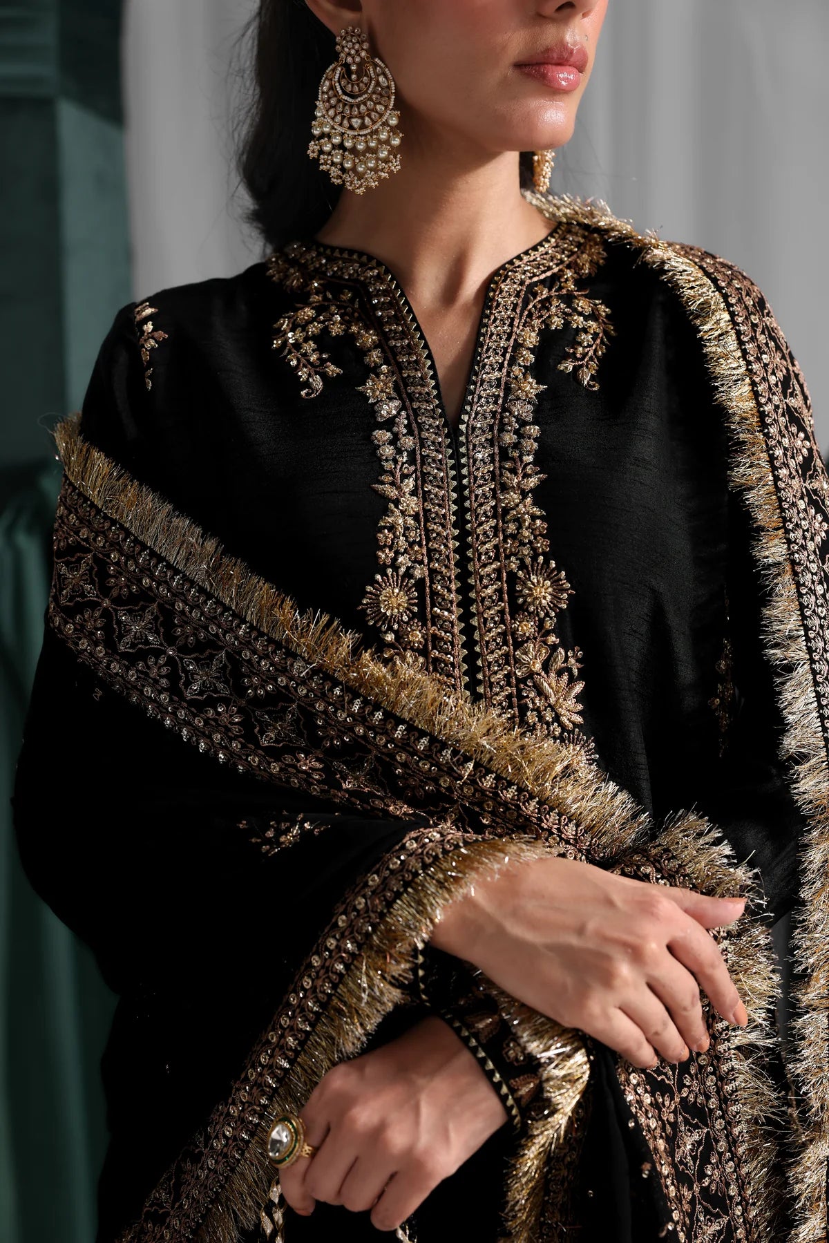 BLACK LUXURY WEDDING EDIT 2025 (NPA3-25439)