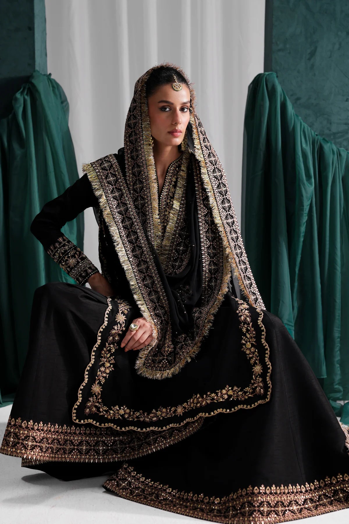 BLACK LUXURY WEDDING EDIT 2025 (NPA3-25439)