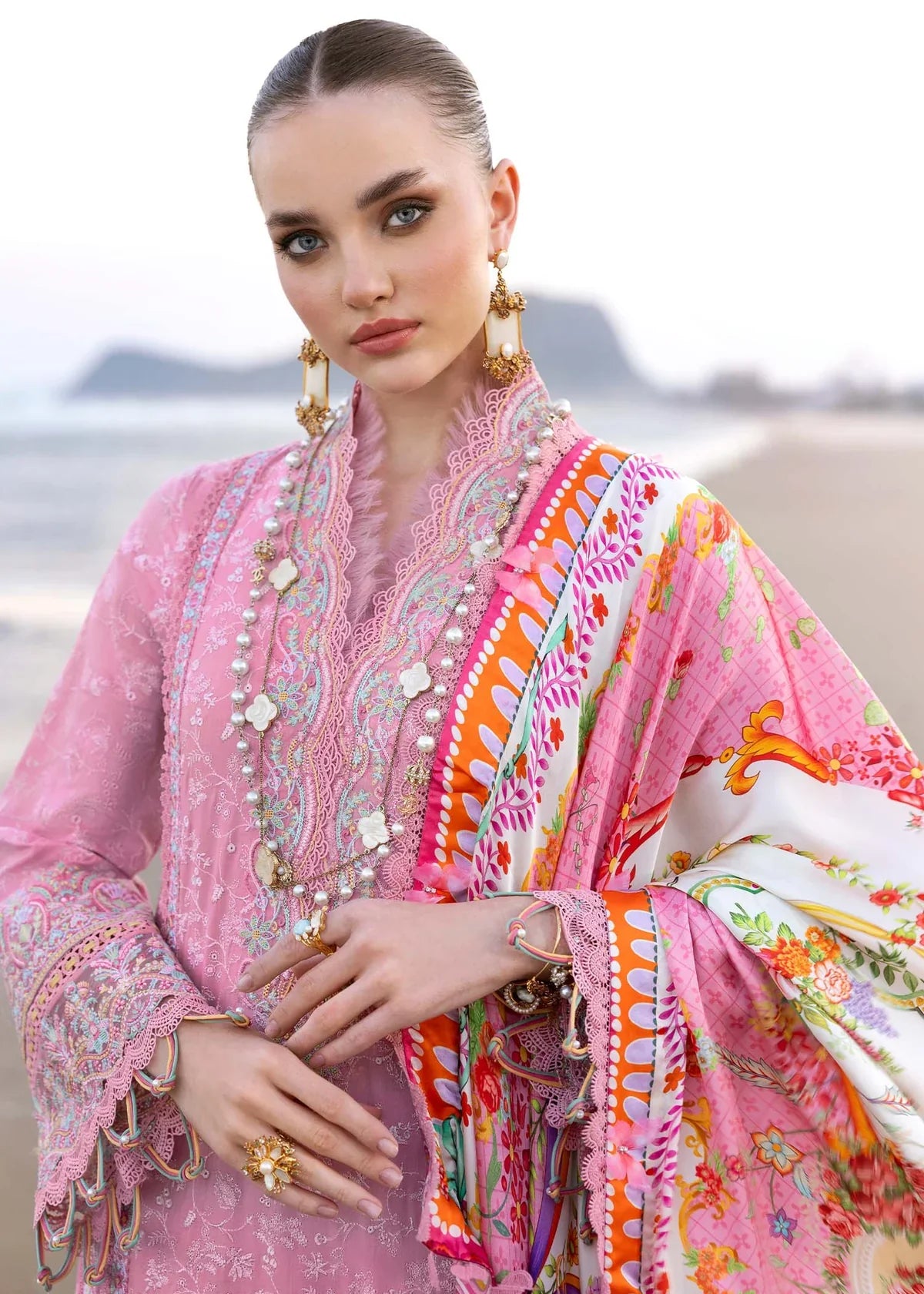 Elysia Luxury Lawn’25 - Ariana