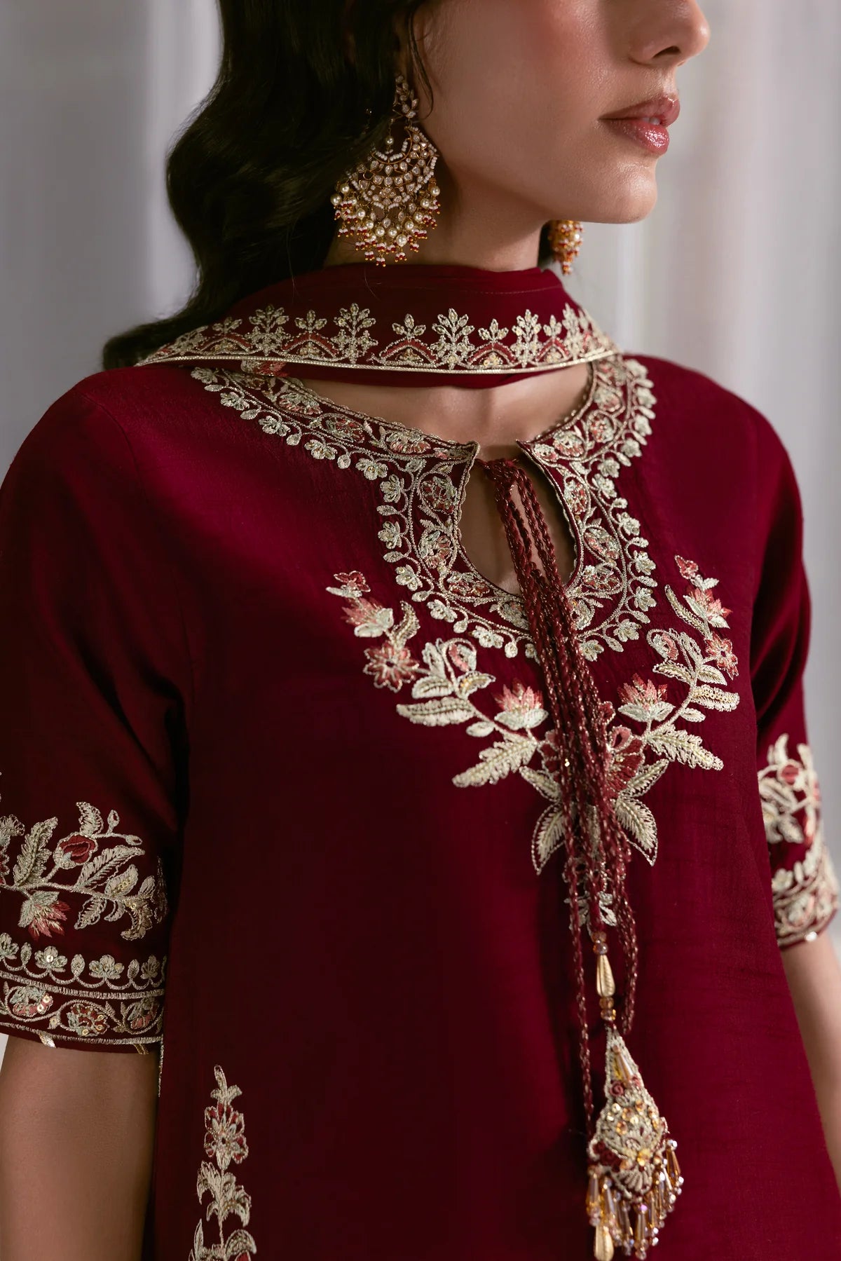 MAROON FARSHI LUXURY WEDDING EDIT 2025 (NPA3-25435)