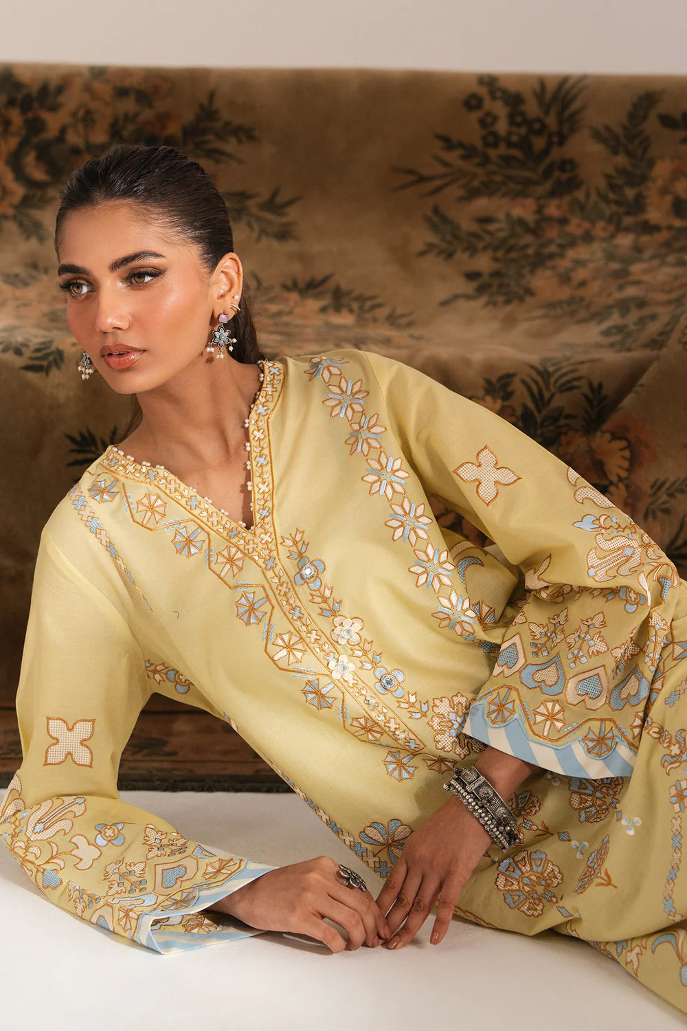 YELLOW BEIGE | E3384/103/110