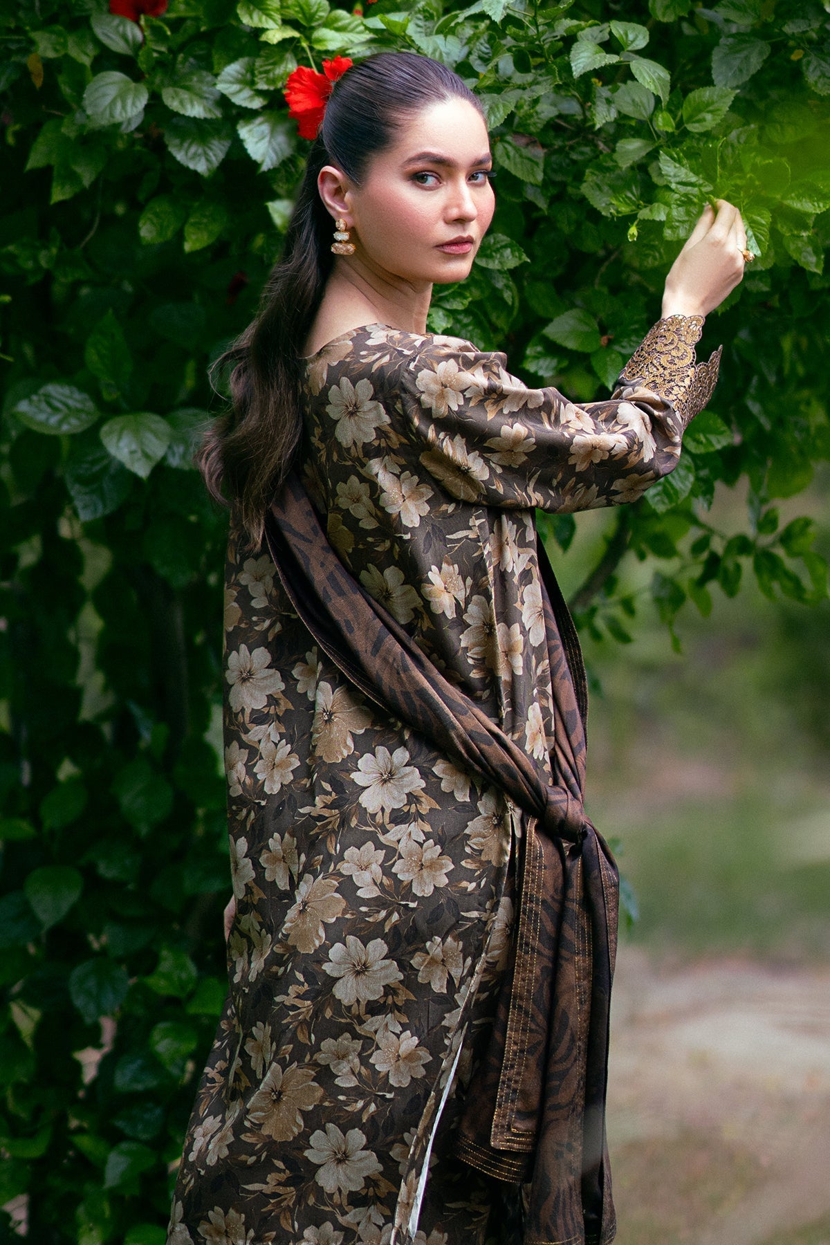 Winter Prints '24 - Embroidered Viscose Uf-765