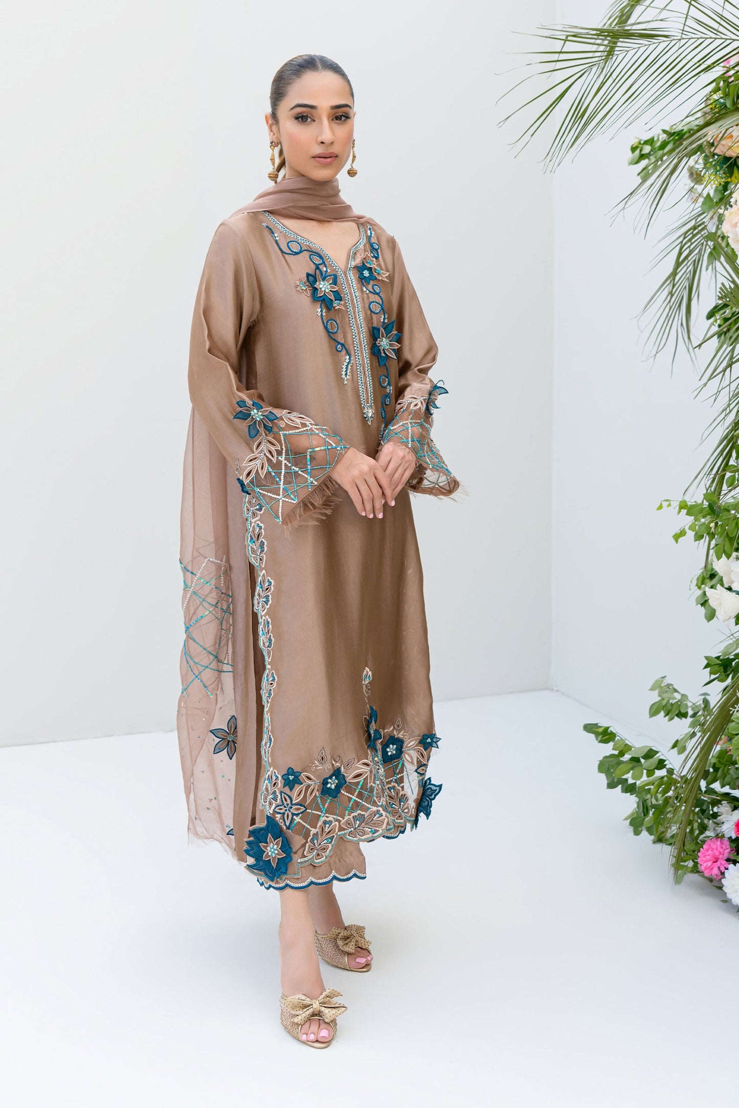 Freya,Festive Wear'24-ChestNut