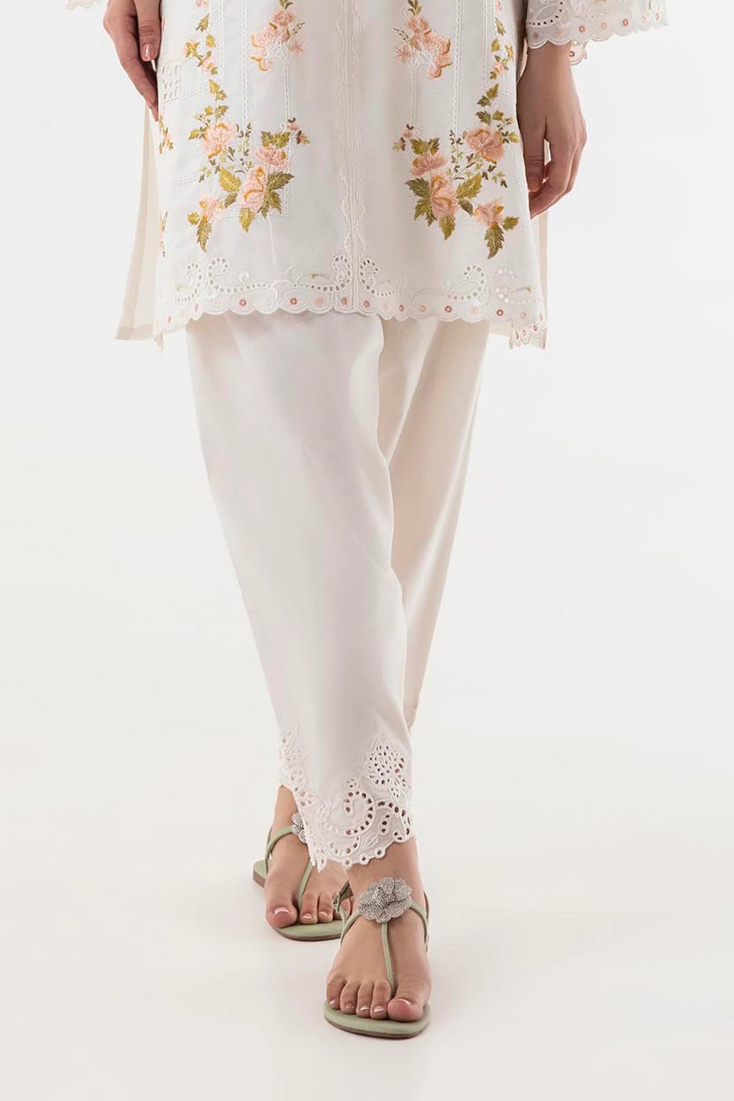 Signature '25 Stitched Lawn Embroidered SS25SGE316 - RTS