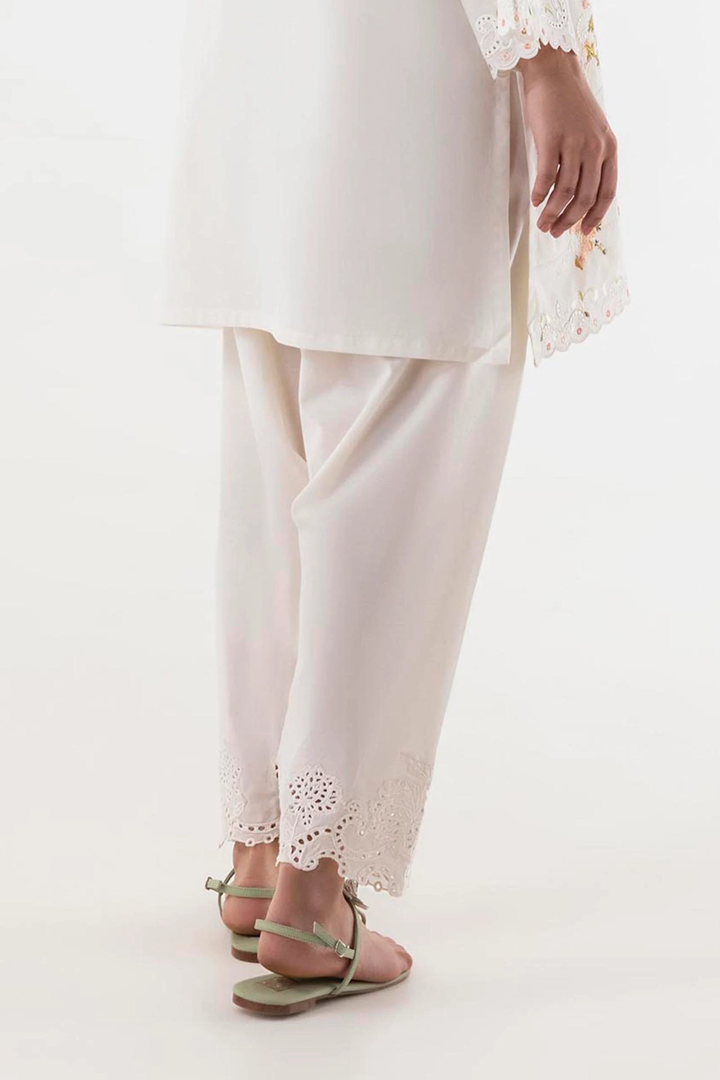 Signature '25 Stitched Lawn Embroidered SS25SGE316 - RTS
