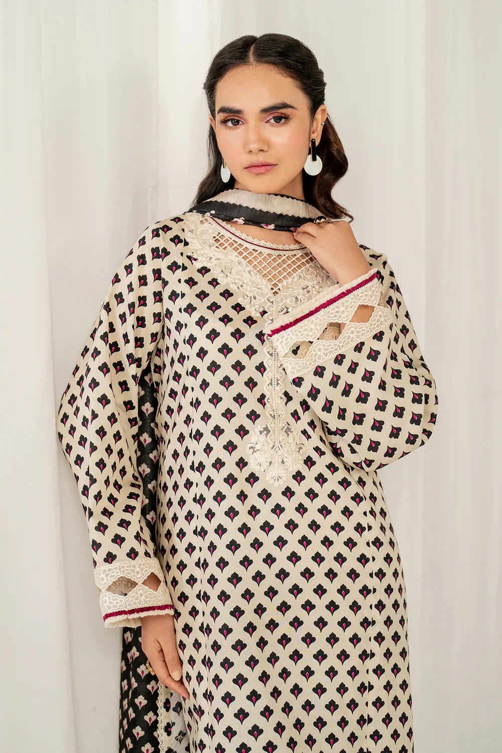 Unstitched'25 - EMBROIDERED VISCOSE SILK UF-4050