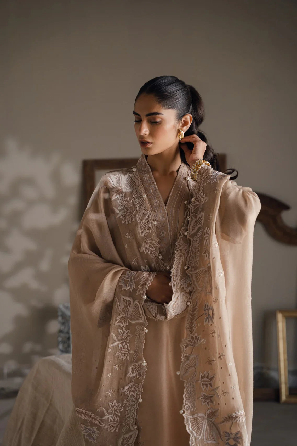 Semi formals Luxury'25 - Nasma set in beige