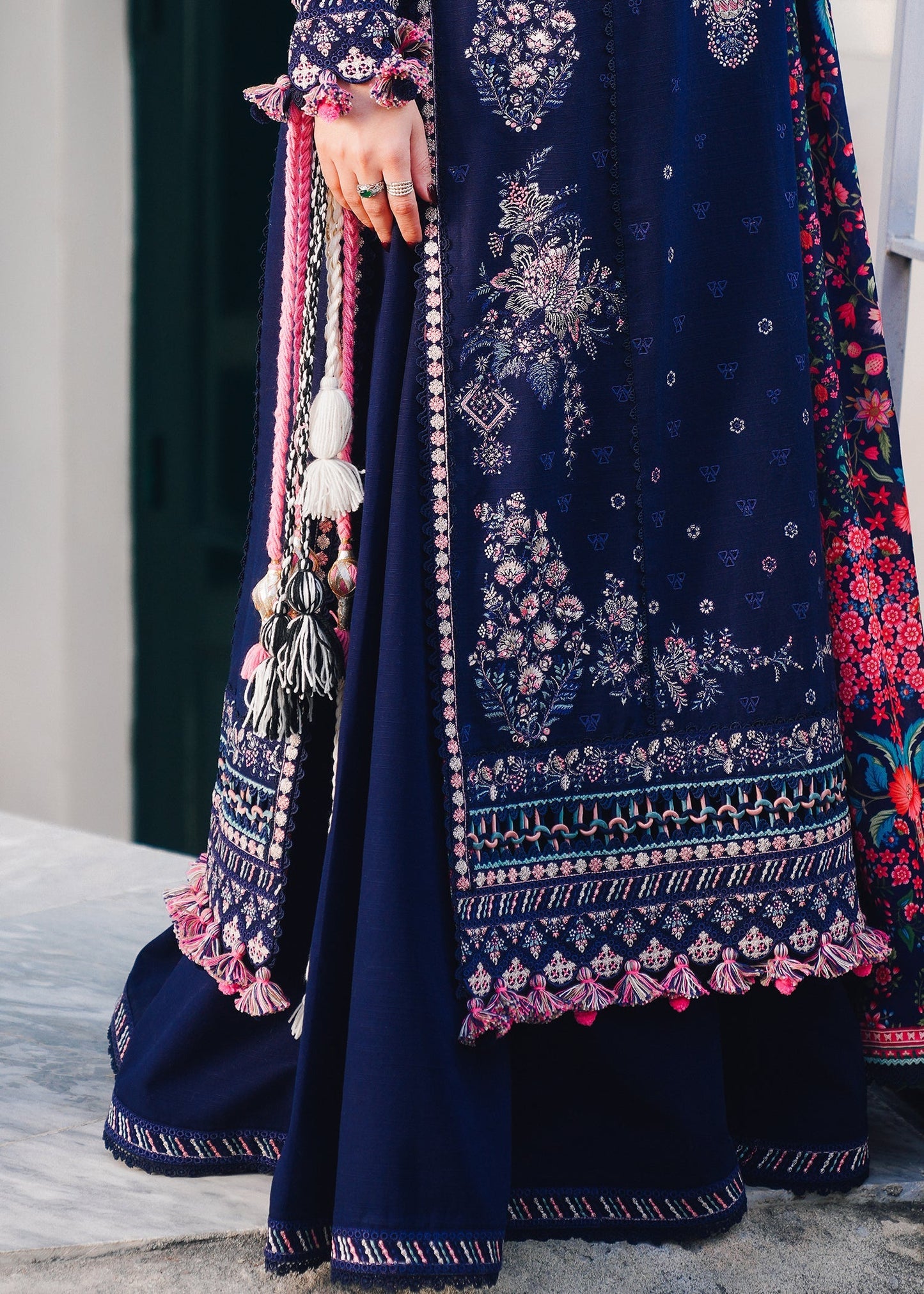 Winter Shawl'24 - Barq