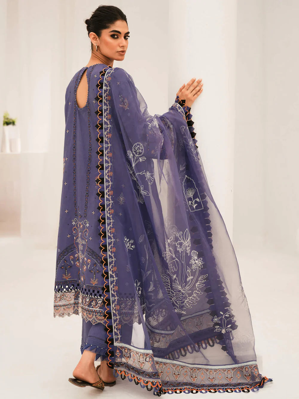 Spring Summer'25 - IRIS
