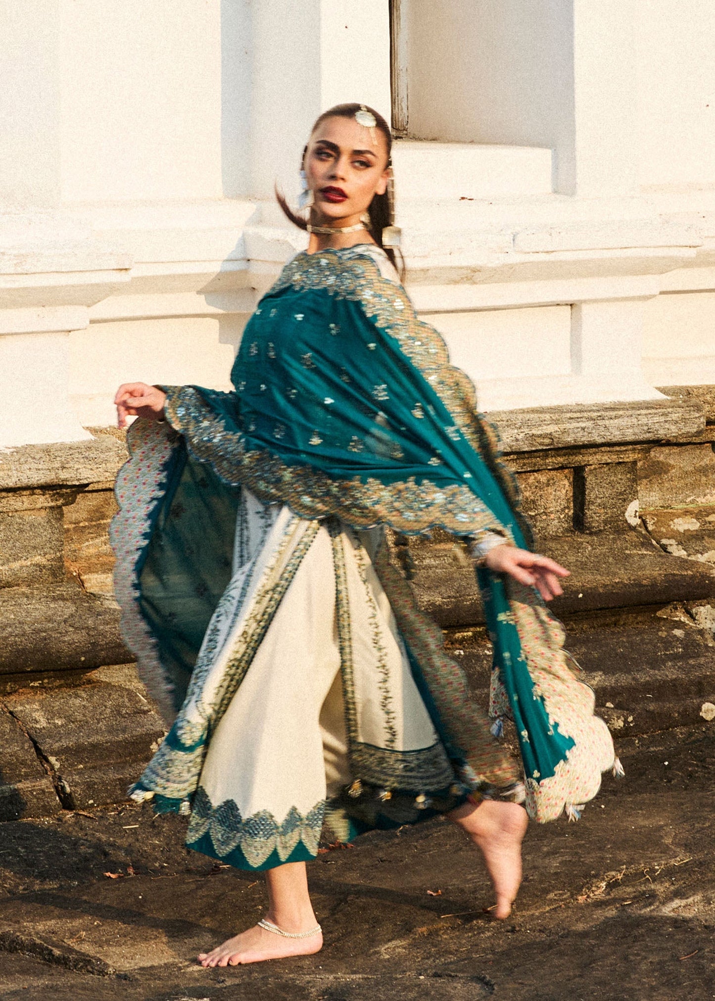 Luxury Lawn '25 - Veil