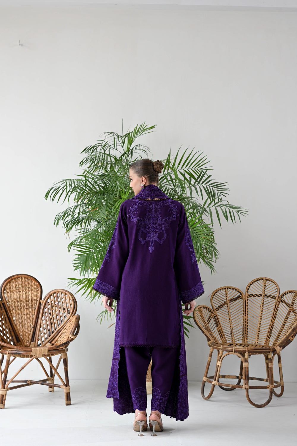 Luxury Karandi Vol II - DEEP PURPLE LUXURY EMBROIDERED KARANDI SET (NEL-24633)