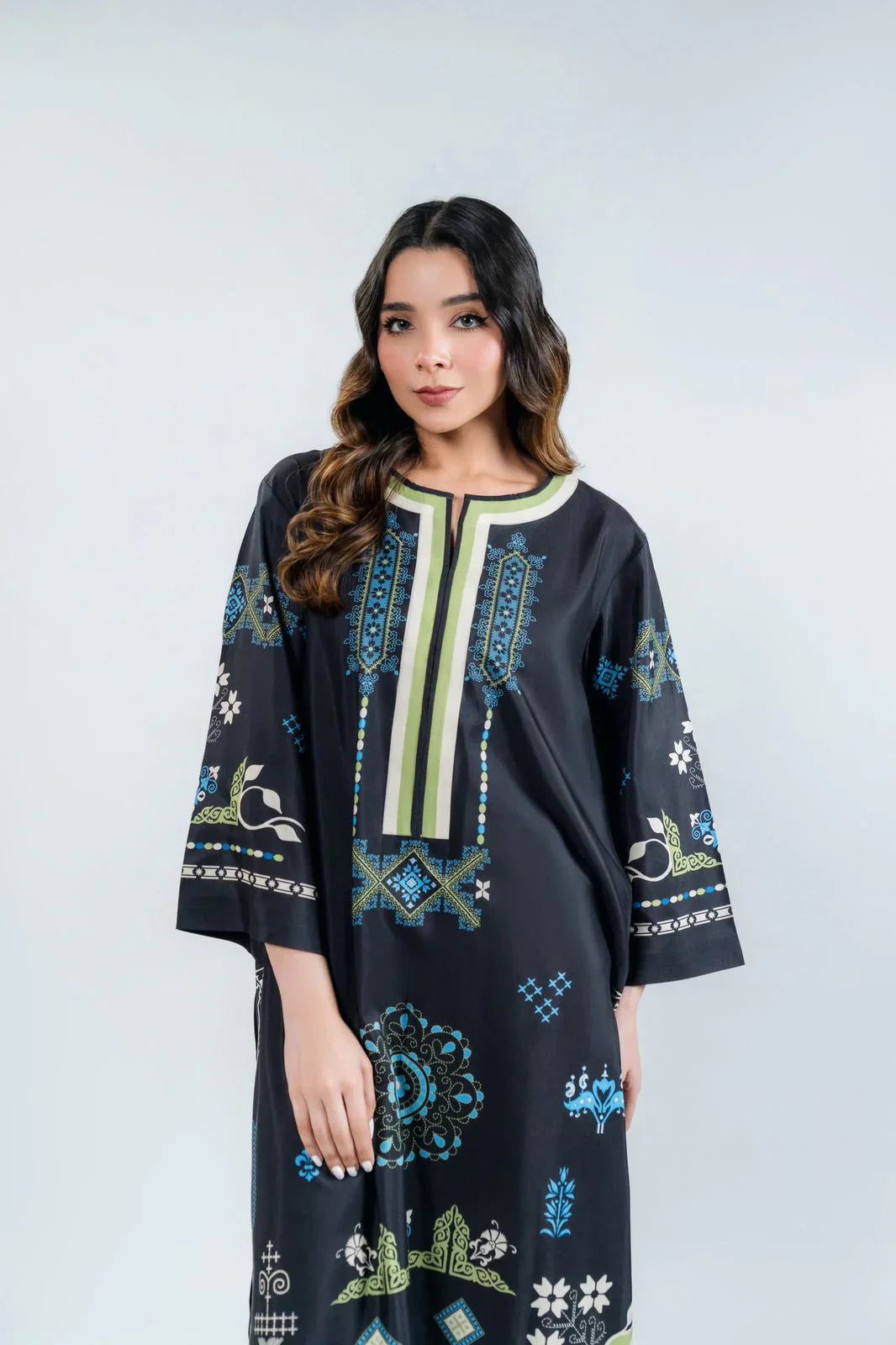 SPRING / SUMMER ‘25 - Dina (B)