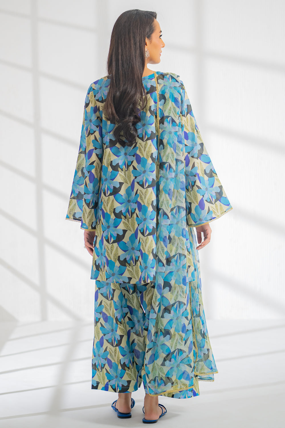 Unstitched Essentials '25 - Out of the Blue 3 piece