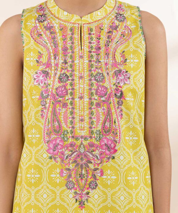 Unstitched Lawn '25 - 3 Piece - Embroidered Lawn Suit - U3PEDY25V124