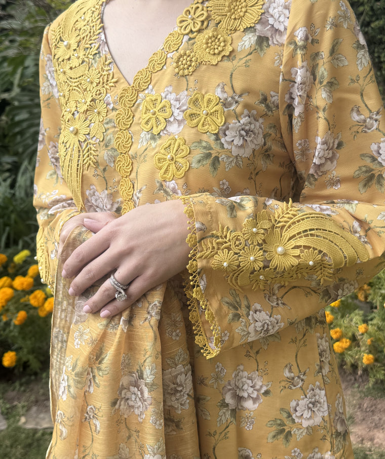 Digitally Printed Lawn '25 - Saffron Dreams