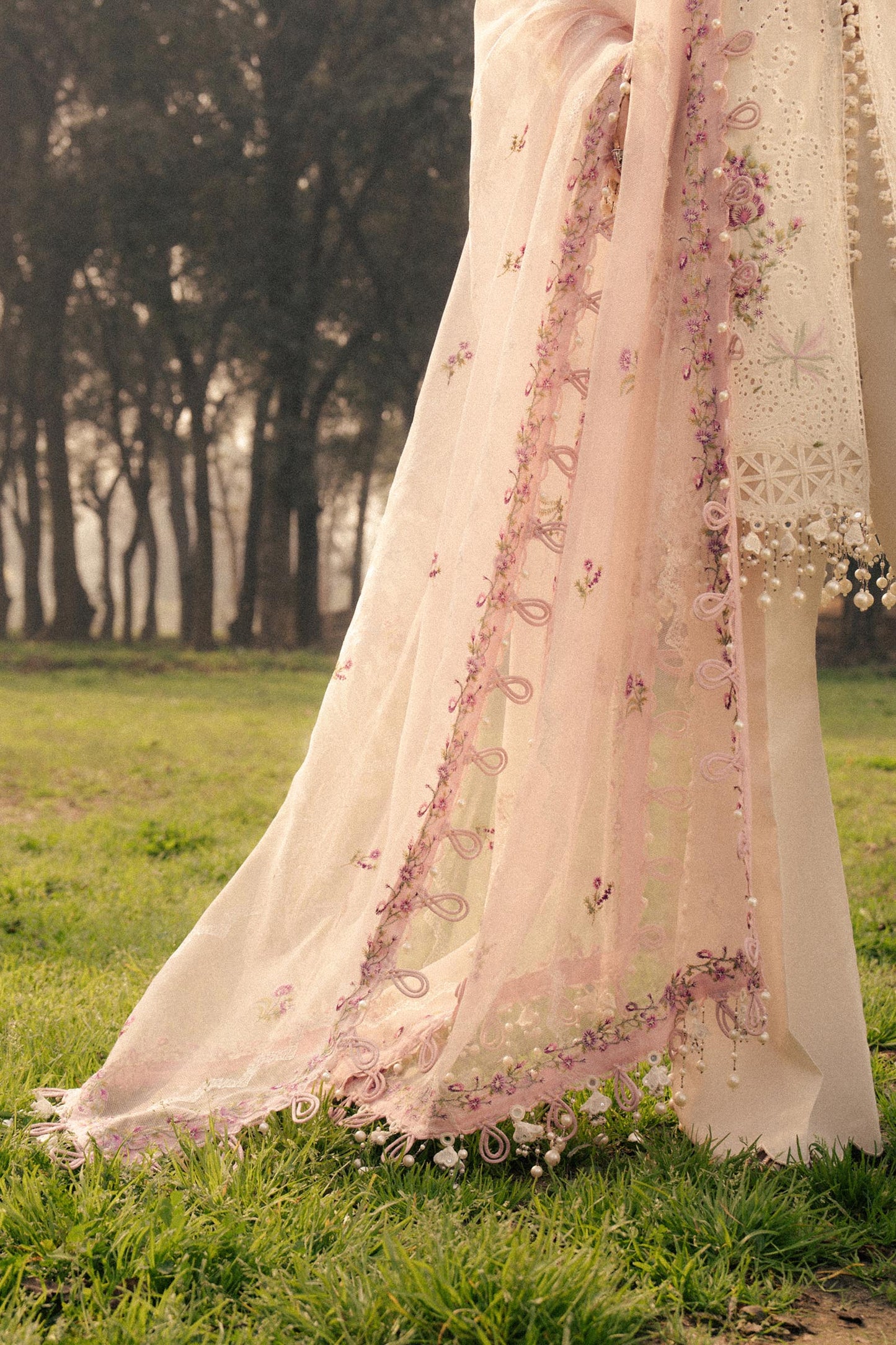Luxury Lawn '25 - L251-001A-3CT