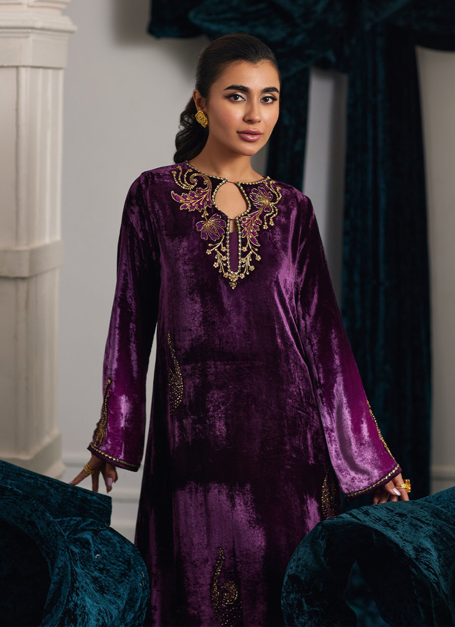 Velvets The Afterparty'24 - Nia Ombre Velvet Kaftan