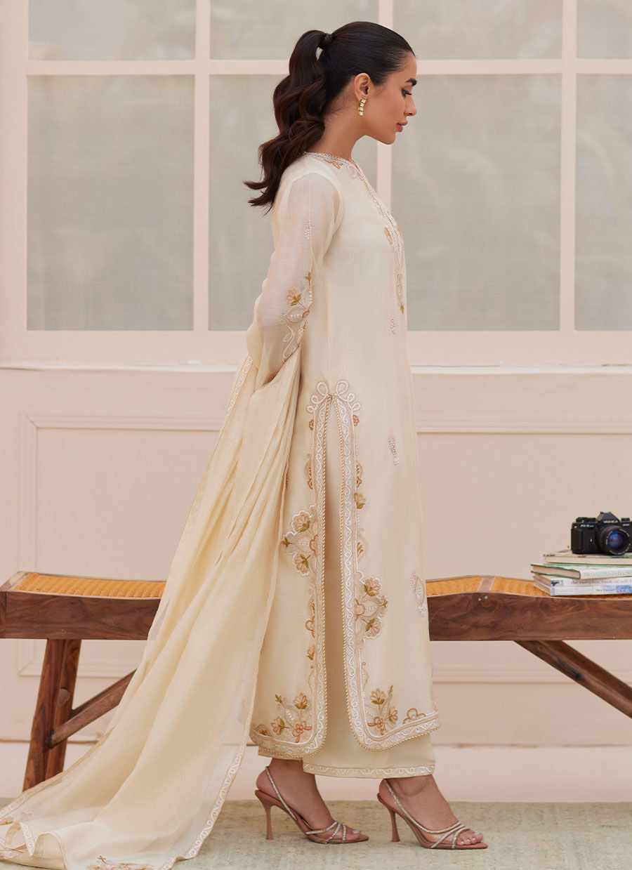 Zaza '25 - Evra Ivory Shirt and Dupatta