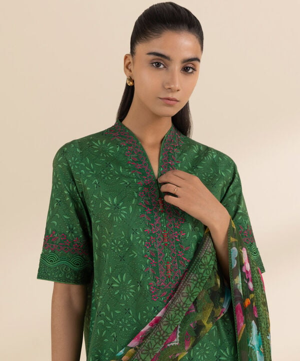 Unstitched Lawn '25 - 2 Piece - Embroidered Lawn Suit - 0U2DESG25V12