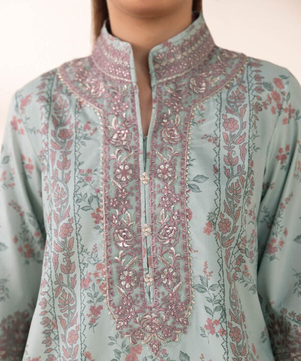 Silk'25- Embroidered Silk Suit 0U3PESL25V02