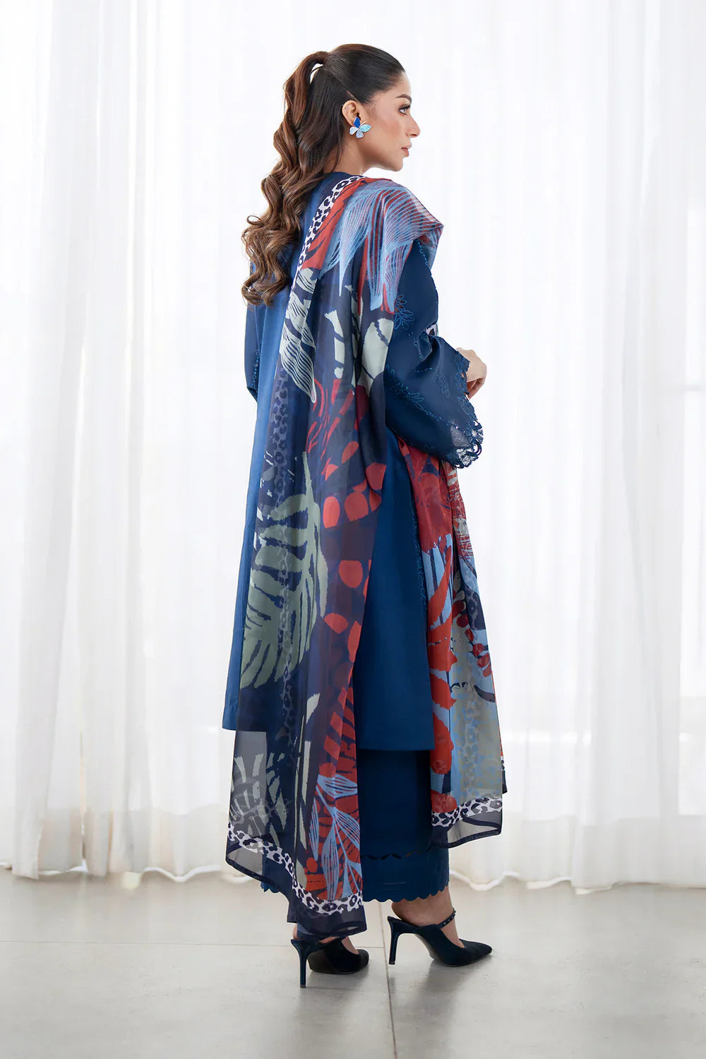 Unstitched'25 -EMBROIDERED PRINTED LAWN UF-4077