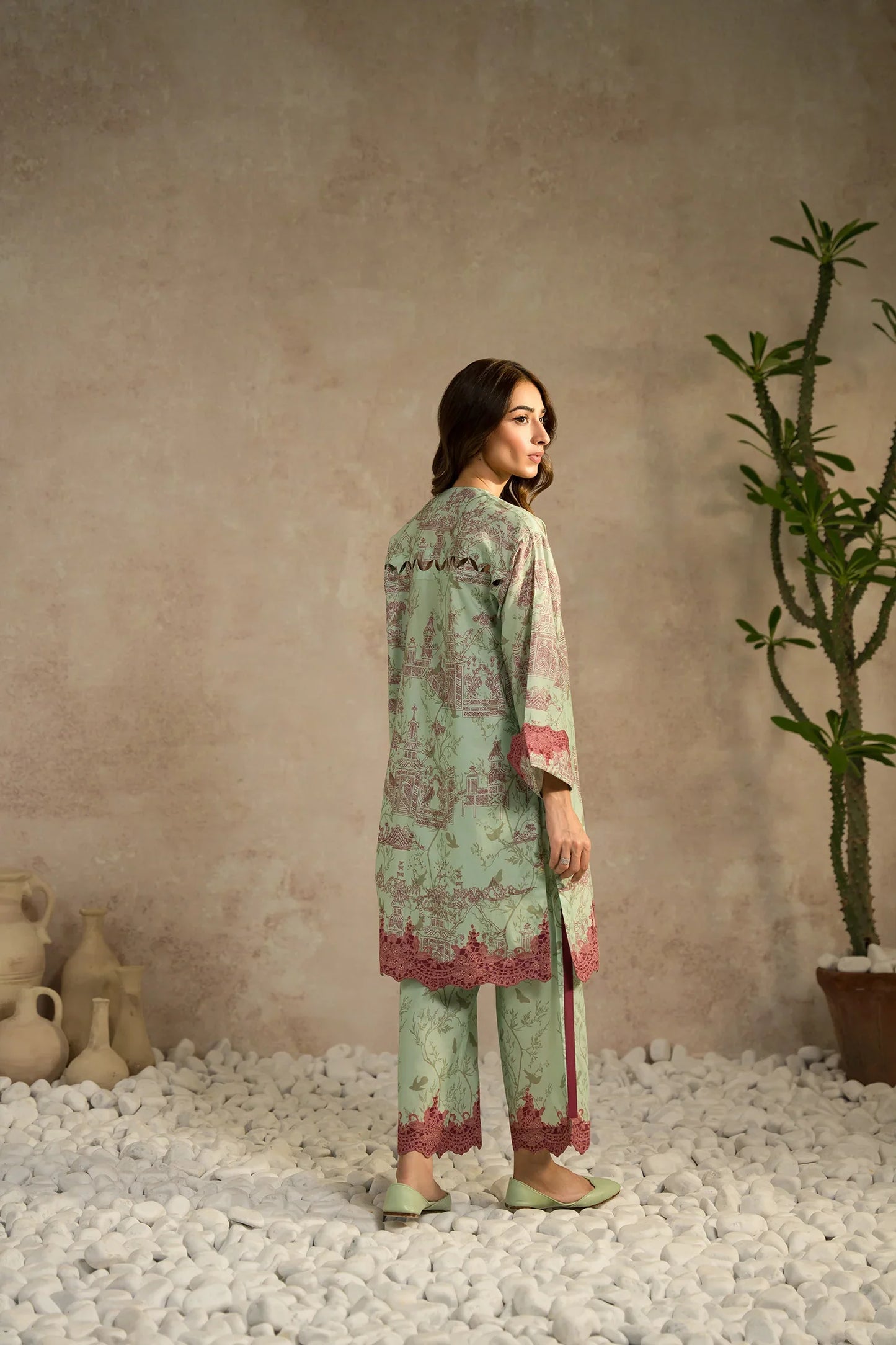 Lawn Pret '25- Duchess Matching Set