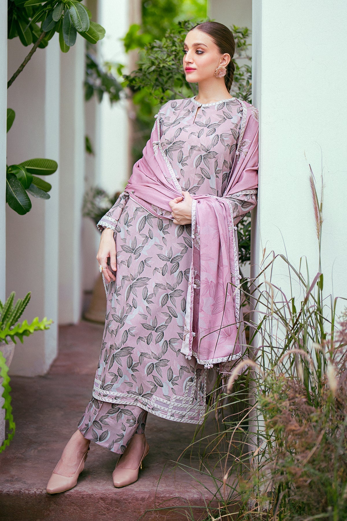 Winter Prints '24 - Embroidered Viscose Uf-779