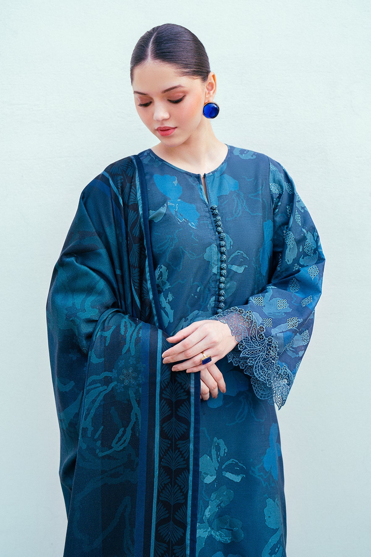 Winter Prints '24 - Embroidered Viscose Uf-781