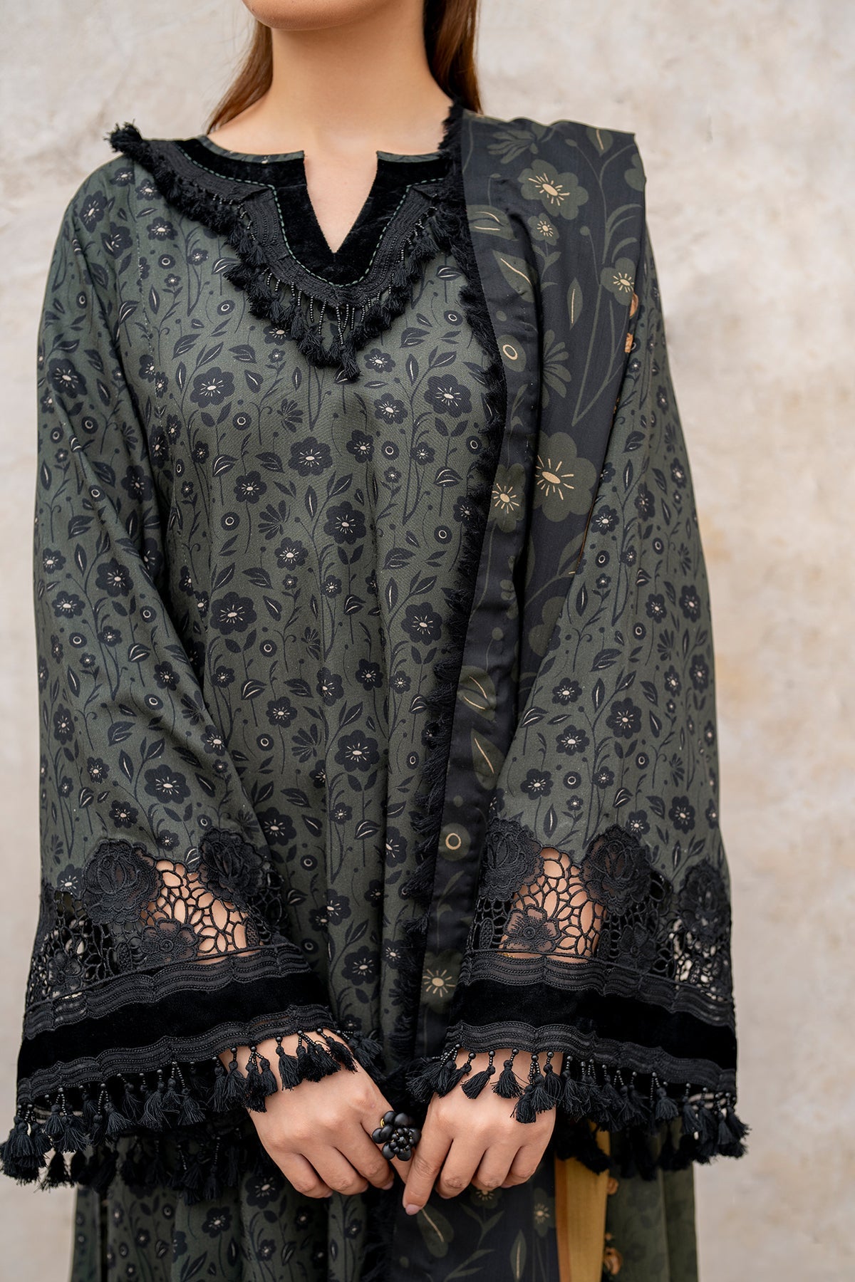 Winter Prints '24 - Embroidered Viscose Uf-727