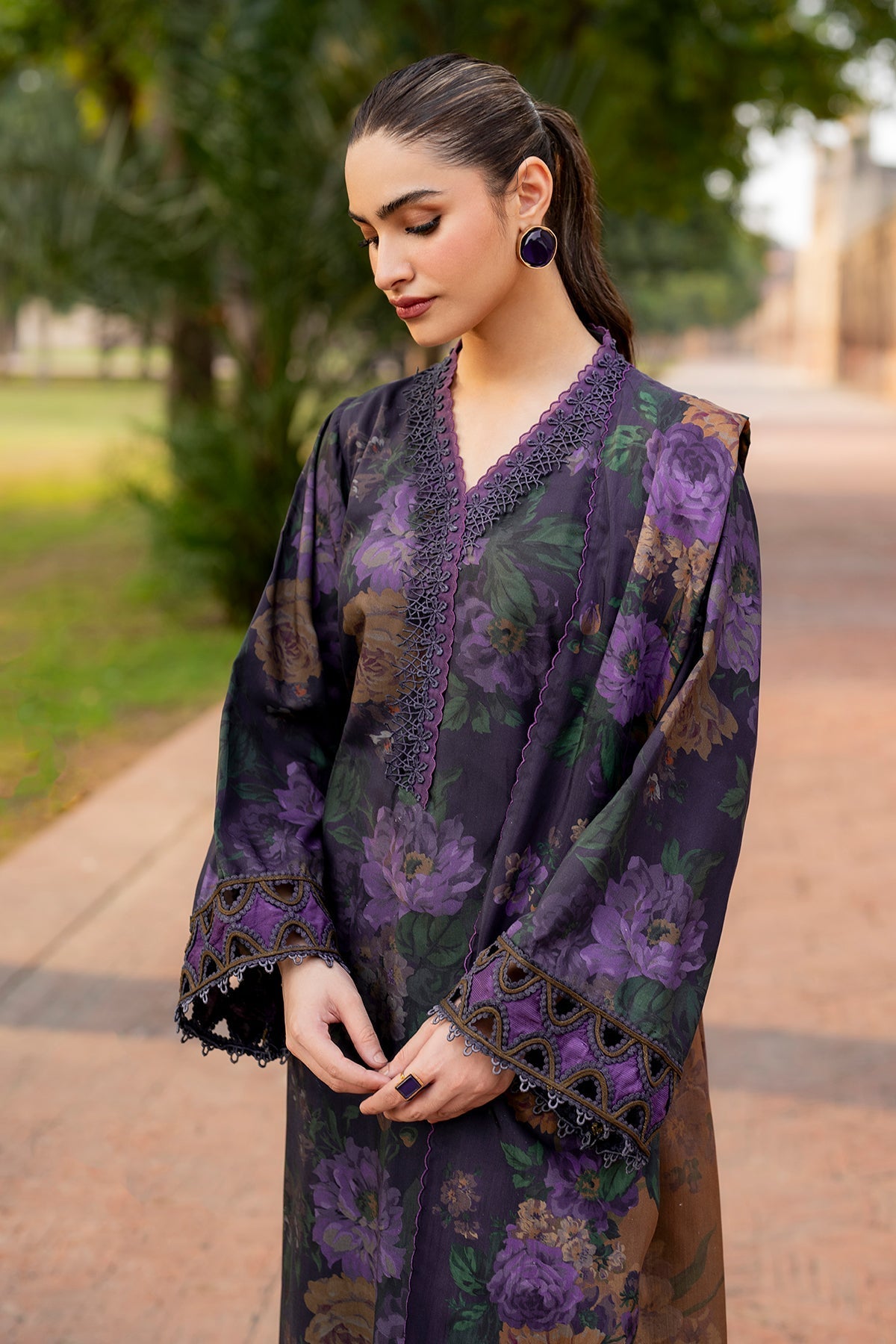 Winter Prints '24 - Embroidered Viscose Uf-723