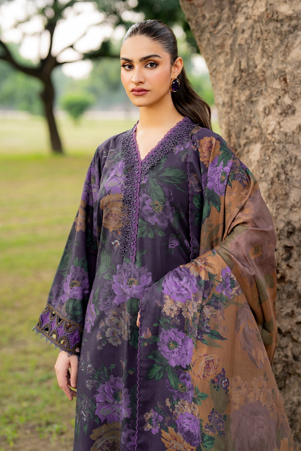 Winter Prints '24 - Embroidered Viscose Uf-723