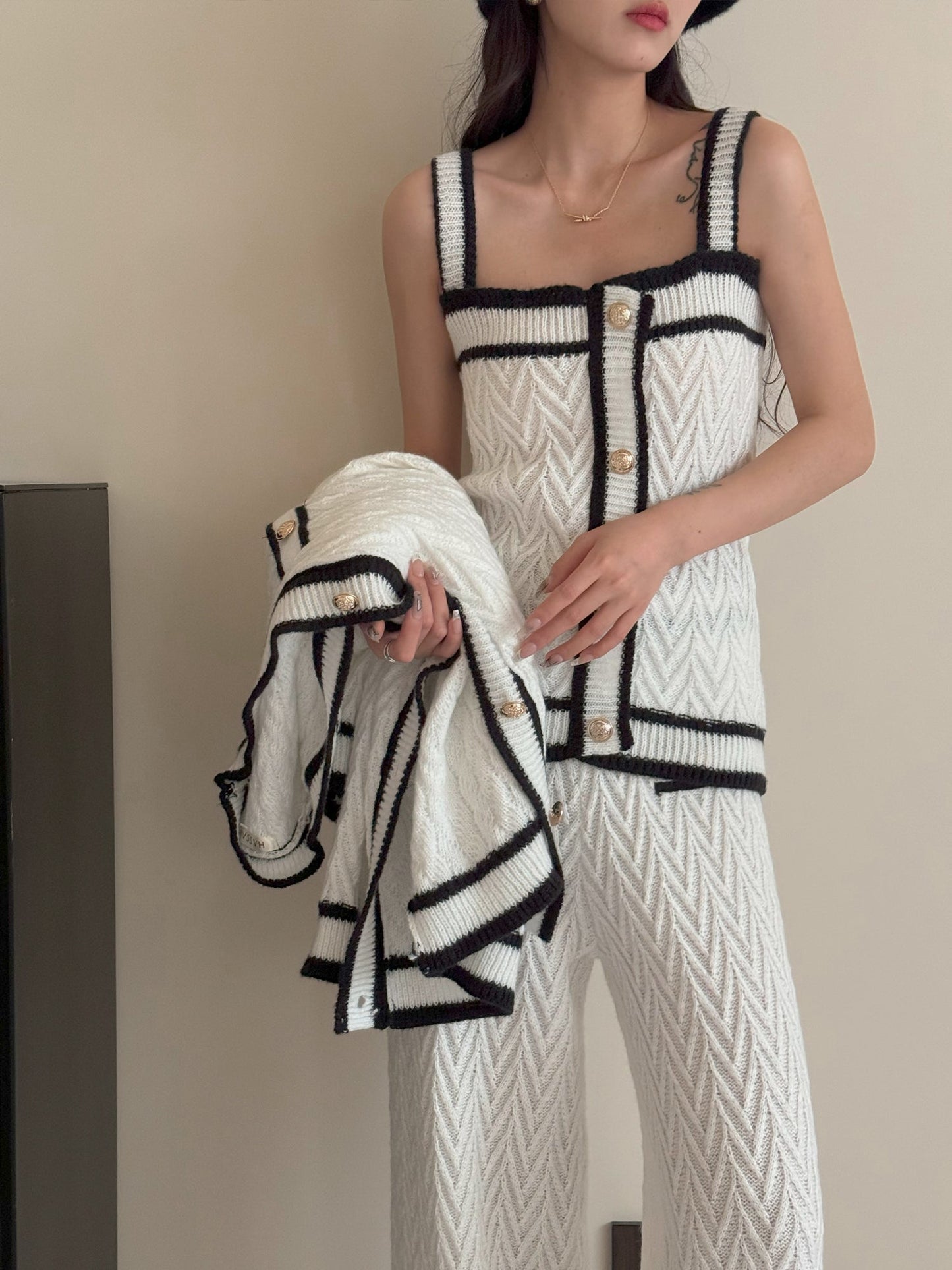 Rio White Zig Zag Three Piece Suit