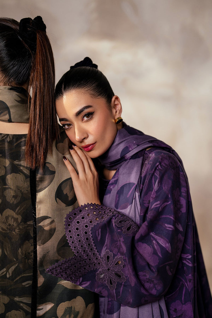 Unstitched '24 - Embroidered Khaddar Uf-4030 (RTS) photo 11