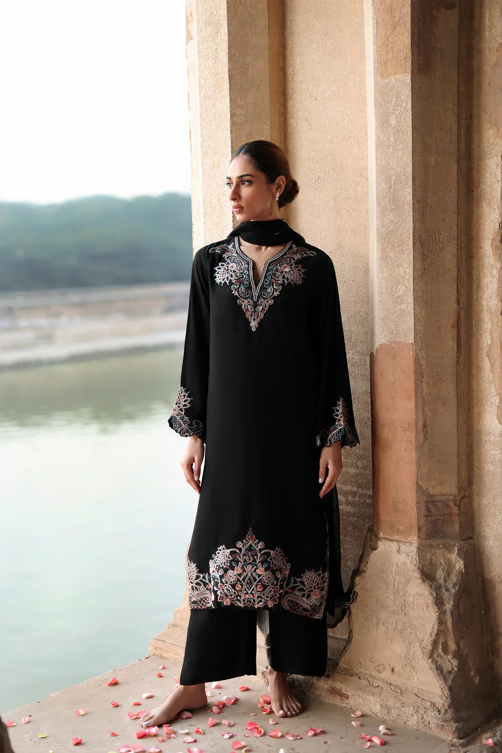 BLACK BIRD MATCHING SET - RTS