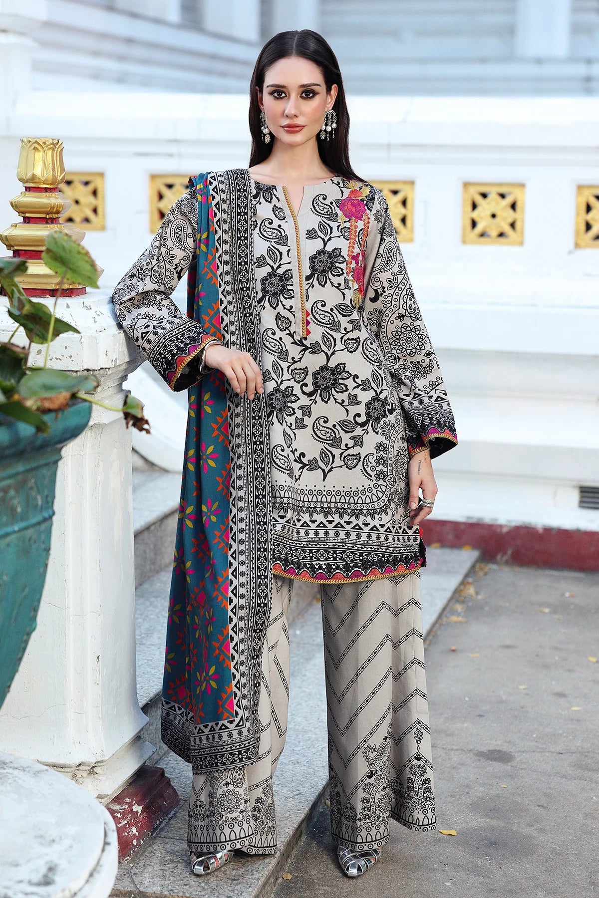 Charizma Luxury Winter Unstitched 3-Piece Suit – Ivory & Black CCW6-19- RTS
