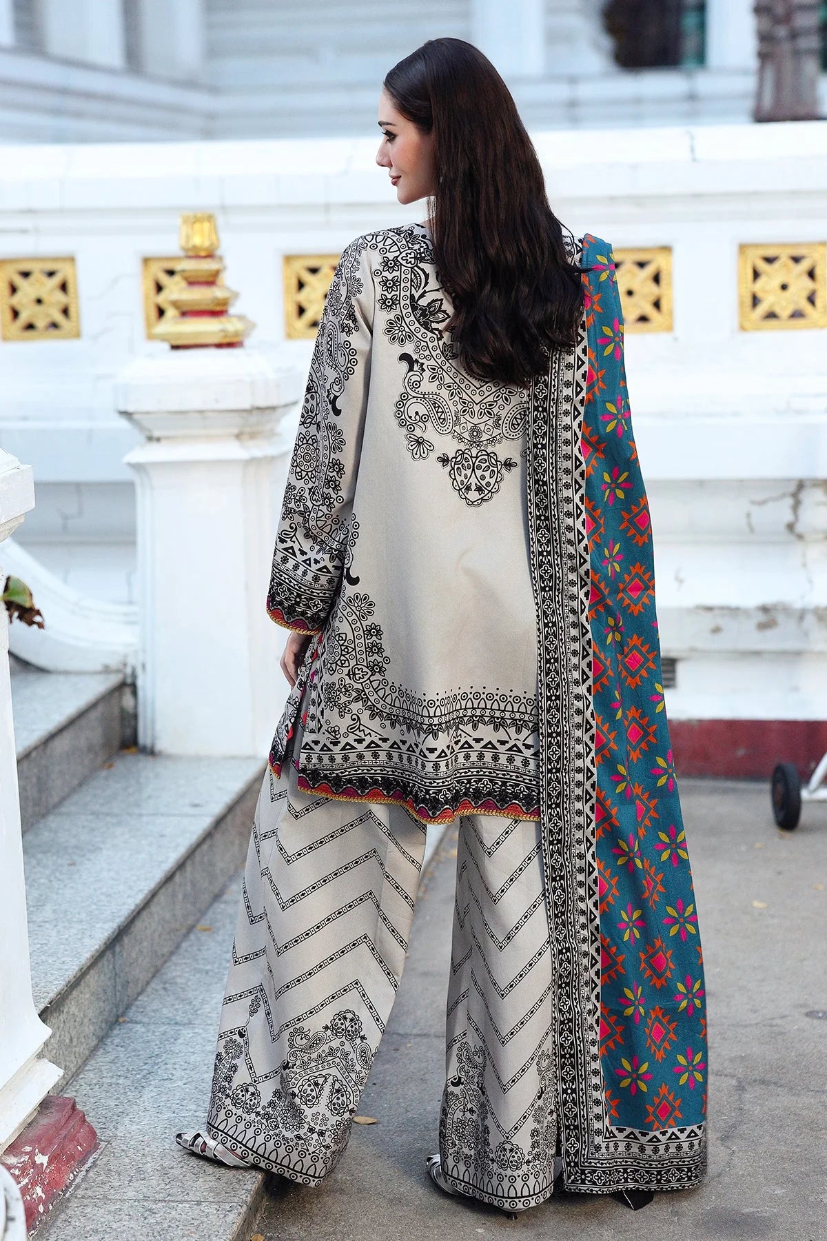 Charizma Luxury Winter Unstitched 3-Piece Suit – Ivory & Black CCW6-19- RTS