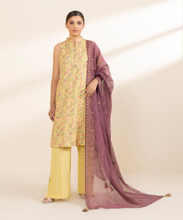 Unstitched Lawn '25 - 3 Piece - Embroidered Lawn Suit - 3PESG24V54UC