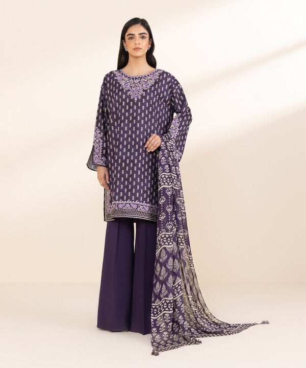 Unstitched Lawn '25 - 3 Piece - Embroidered Lawn Suit - 3PESG25V11AT