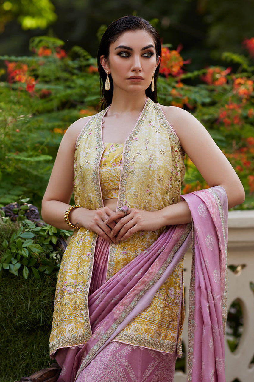 Mayna festive'24 - Iqala Saree, Blouse And Jacket