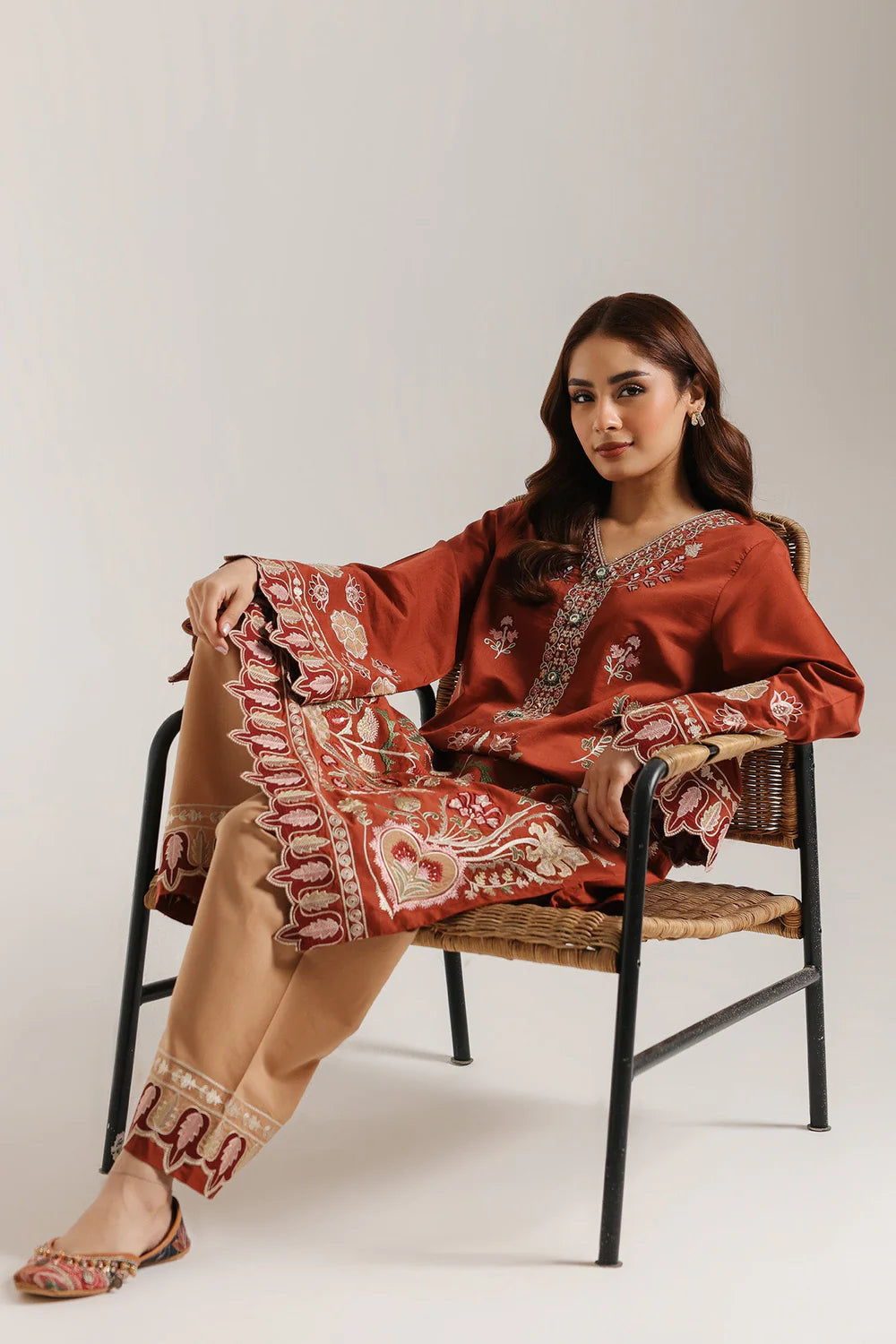 TRUE RED | E3795/103/308- RTS