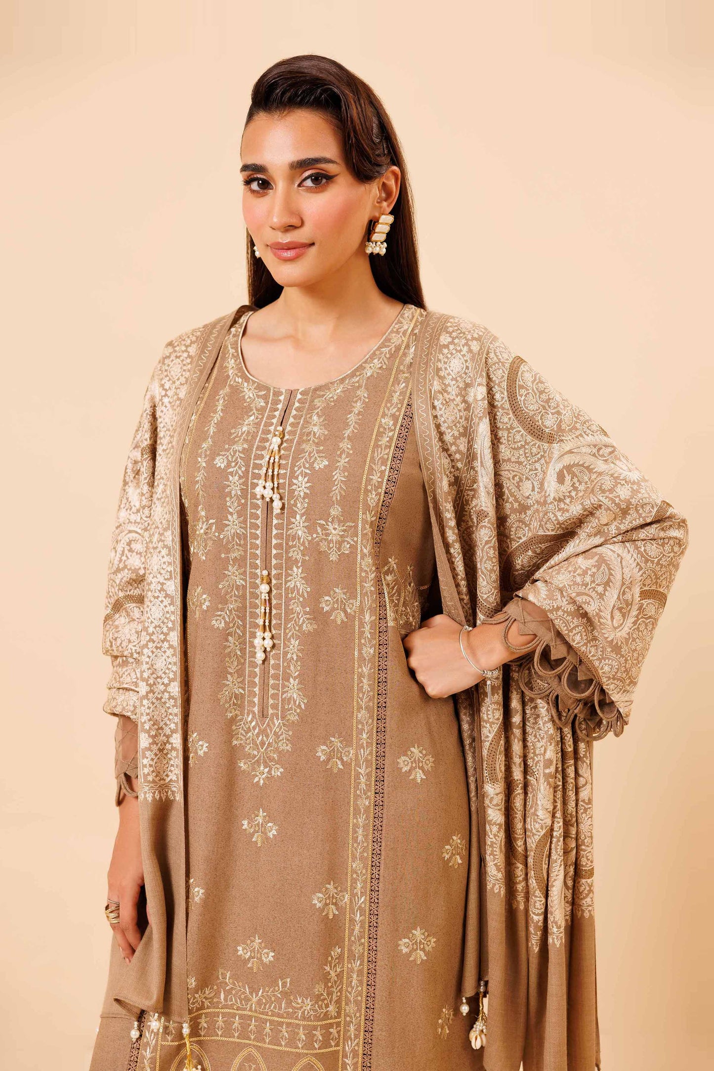 Unstitched Winter'24 - 3 Piece - Embroidered Suit - 42404391