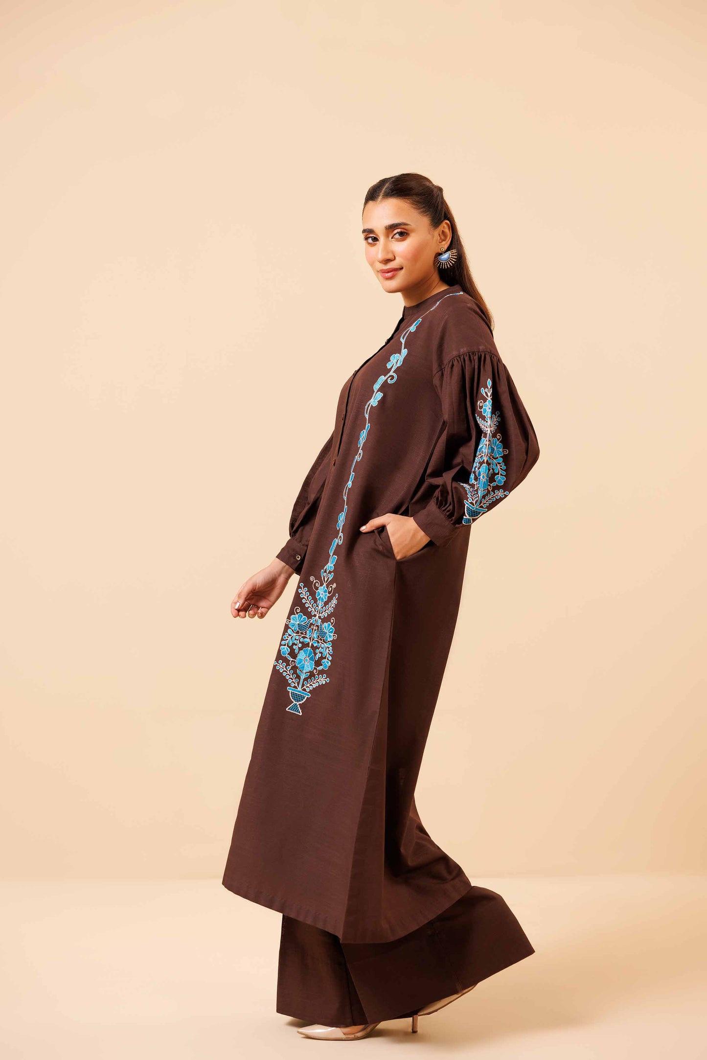 Unstitched Winter'24 - 2 Piece - Dyed Embroidered Suit - 42404547