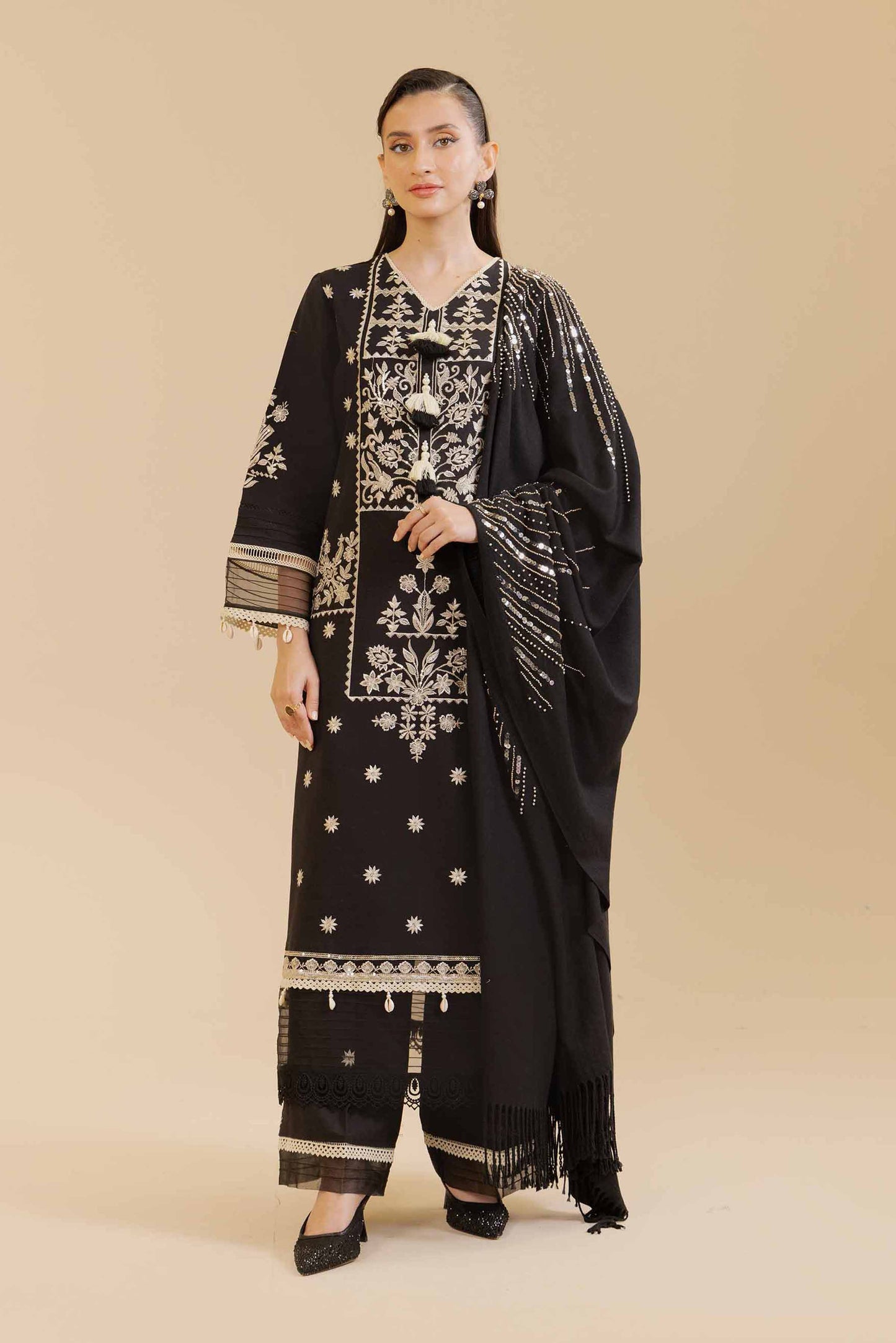 Unstitched Winter'24 - 3 Piece - Embroidered Suit - 42404600