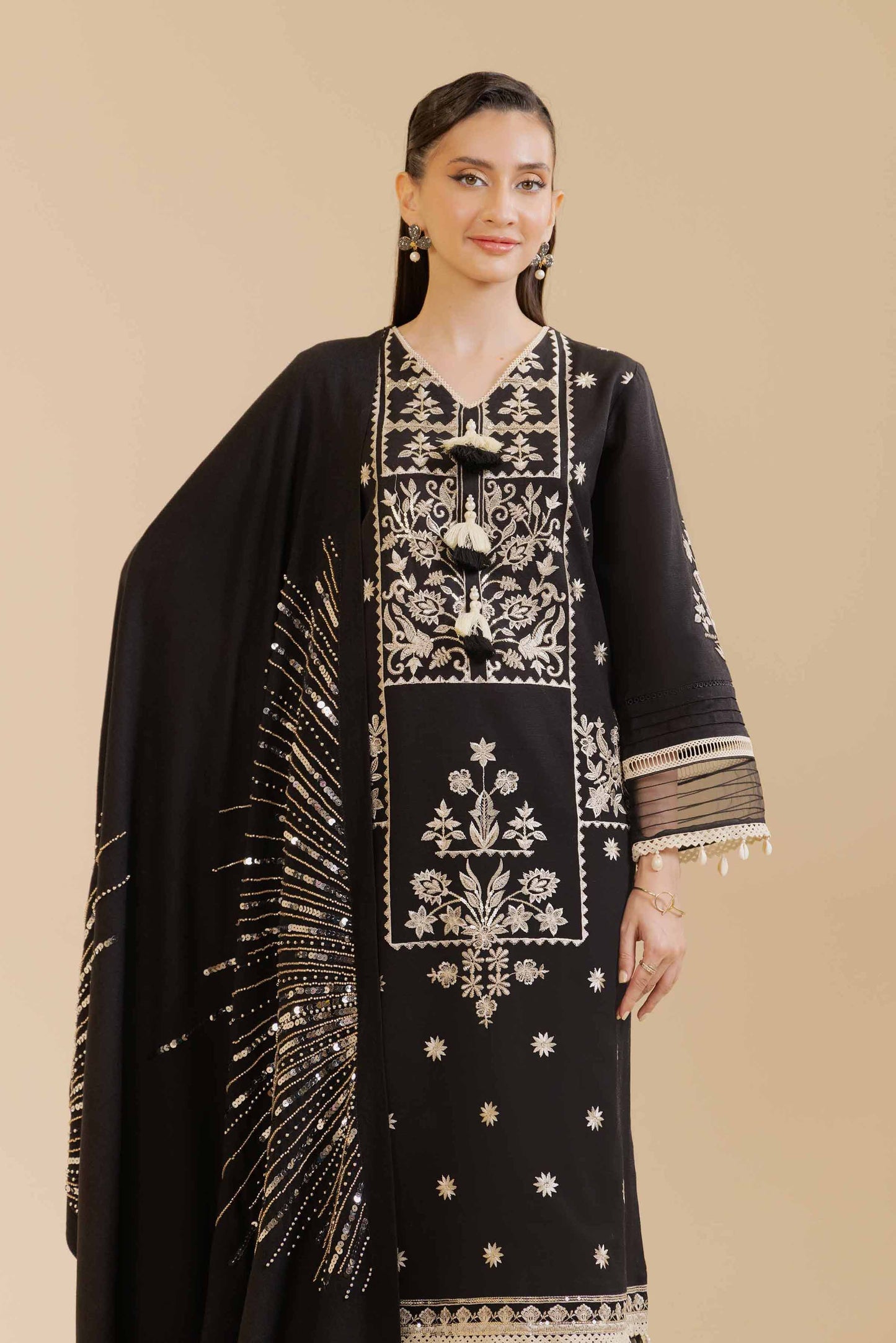 Unstitched Winter'24 - 3 Piece - Embroidered Suit - 42404600