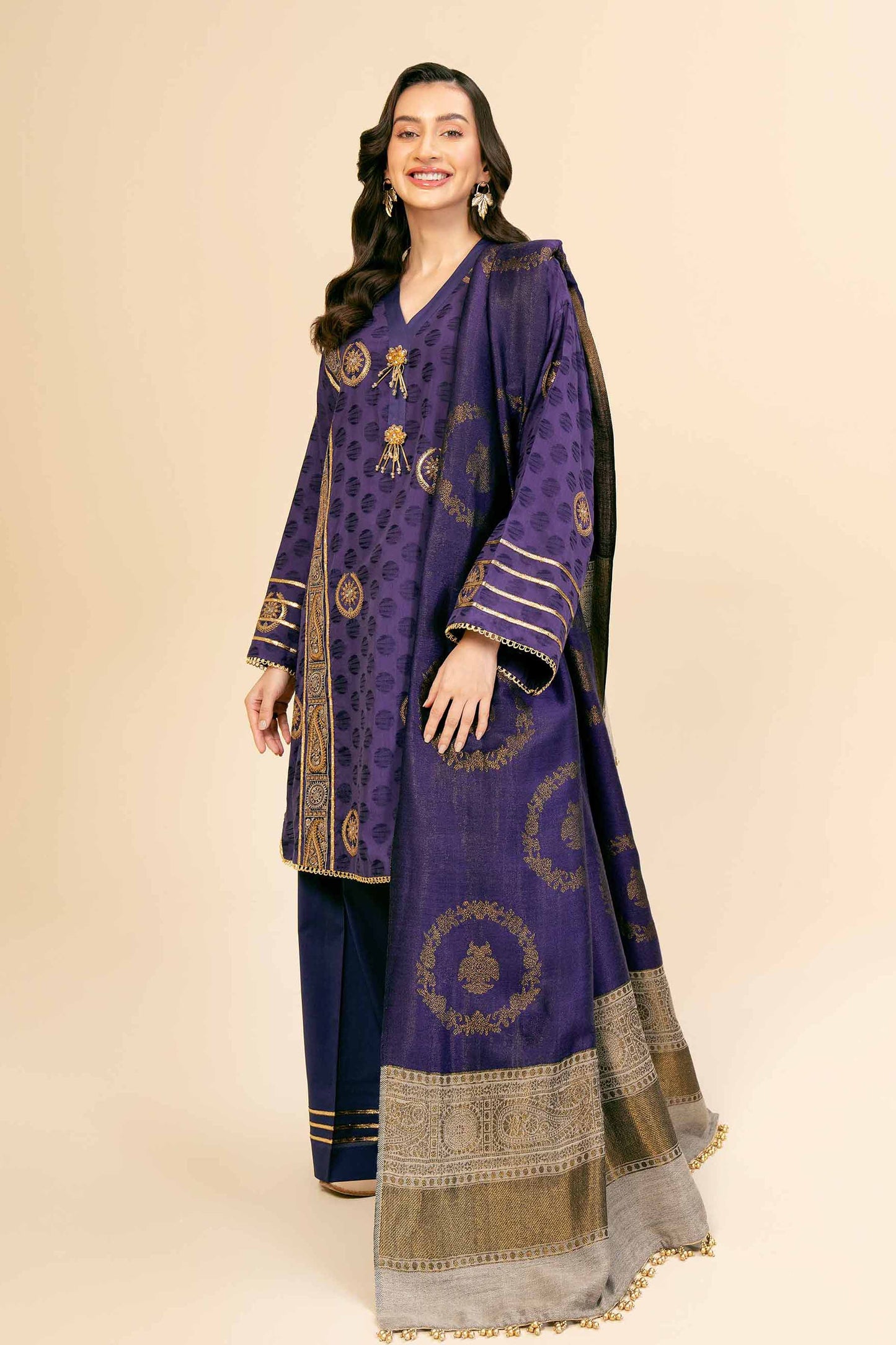 Unstitched Winter'24 - 3 Piece - Jacquard Embroidered Suit - 42404622