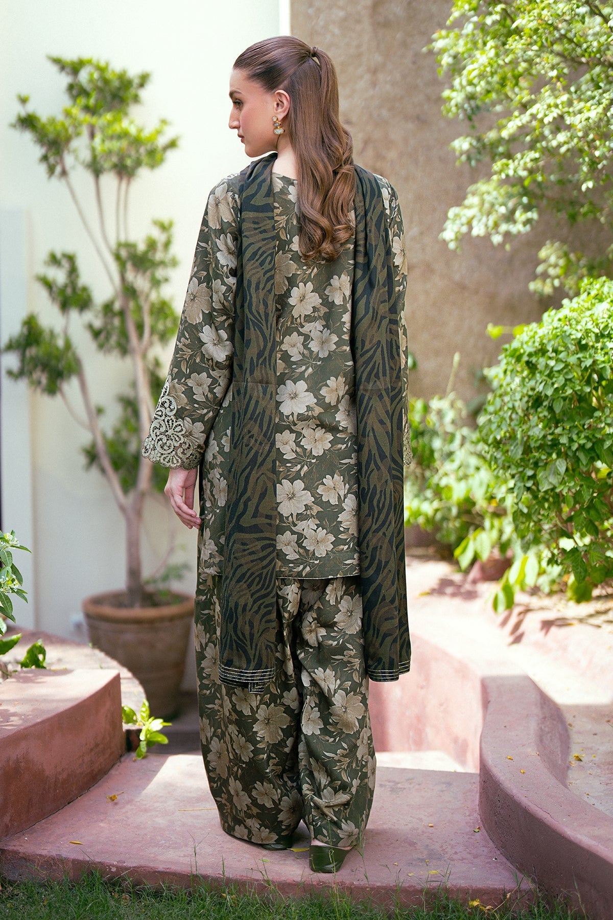 Winter Prints '24 - Embroidered Viscose Uf-764